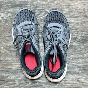 New Balance Size 10.5 Gray Athletic Sneakers